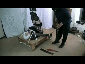 www.naughtynina.net - Take the weight of your feet for a while(Part 1 spanking) thumbnail